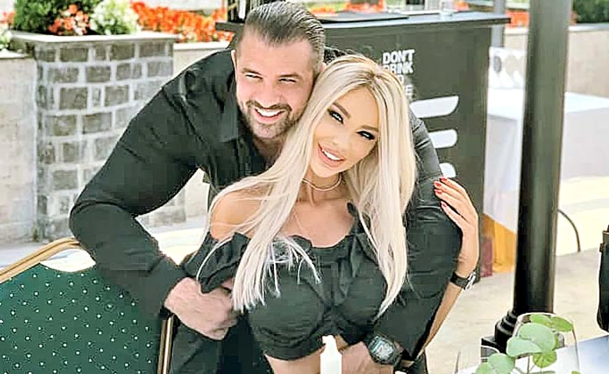 
    Celebrul cuplu a fost la un  pas de divorț  