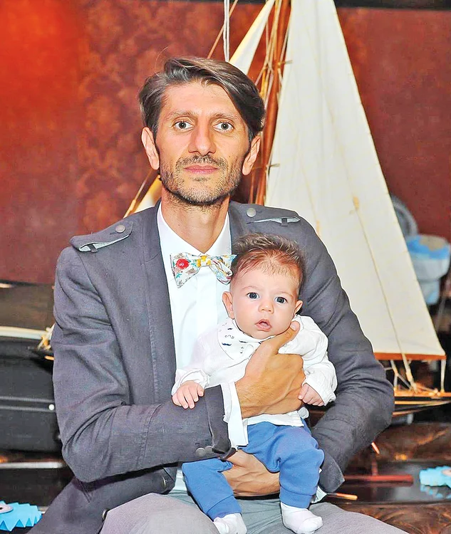 Copilul le-a schimbat şi înfrumuseţat viaţa total