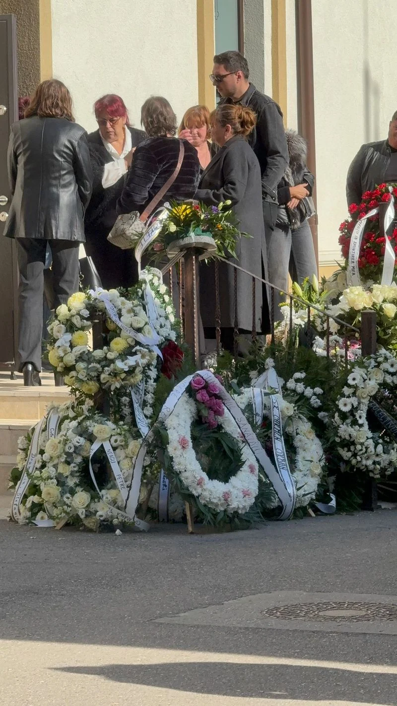 Doctorița Ștefania Szabo, condusă pe ultimul drum. Momente sfâșietoare înainte de înmormântare