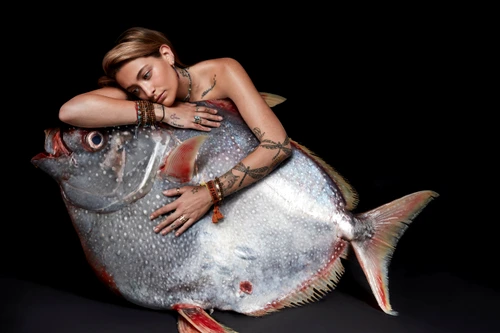 Paris Jackson în campania Fishlove