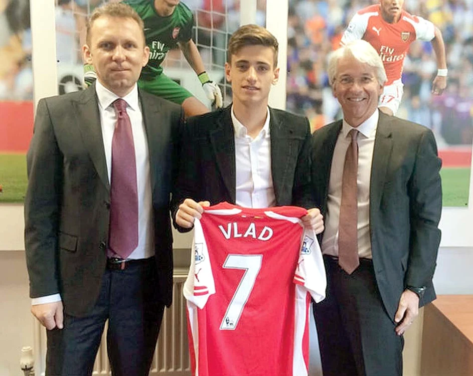 Vlad Dragomir a semnat cu londonezii de la Arsenal