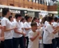 300 de elevi de la Şcoala Mihail Sadoveanu din Bacău au participat la un flashmob la final de an şcolar