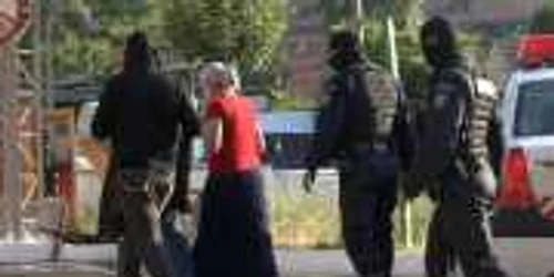 suspecti adusi la audieri FOTO Corina Macavei 