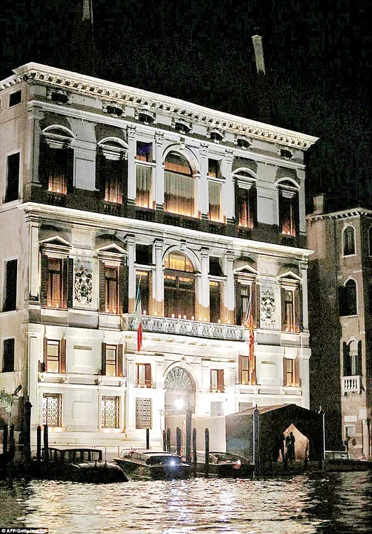 Hotelul de 7 stele unde Clooney şi  Amal au schimbat jurămintele