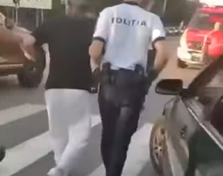 Un accident rutier la Iași s-a lăsat cu o bătaie între alți șoferi. Care a fost motivul VIDEO