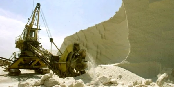 Salrom îşi extrage producţia din 9 perimetre concesionate care împreună înseamnă zăcăminte de sare de 90 de milioane de tone FOTO AFP