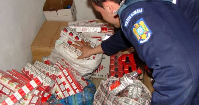  Poliţiştii au găsit produse în valoare de 20.000 de lei