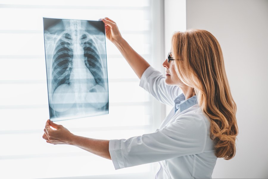 Diferența dintre ecografie și radiografie. Pentru ce diagnostice sunt folosite cele două investigații?