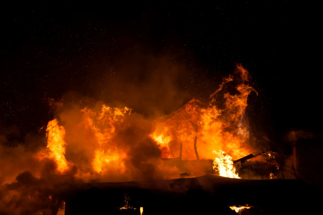 59 de oameni și-au pierdut viața în incendiul care a ars un club din Kocani FOTO Shutterstock