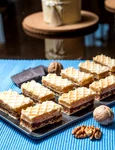 Desert rapid si fara coacere  Napolitana cu caramel si ciocolata  Sursa imagine shutterstock 2053727090 jpg
