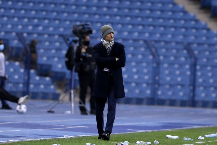 
    Răzvan Lucescu ar putea călca pe urmele tatălui său, Mircea, care a antrenat în ItaliaFoto: EPA-EFE  