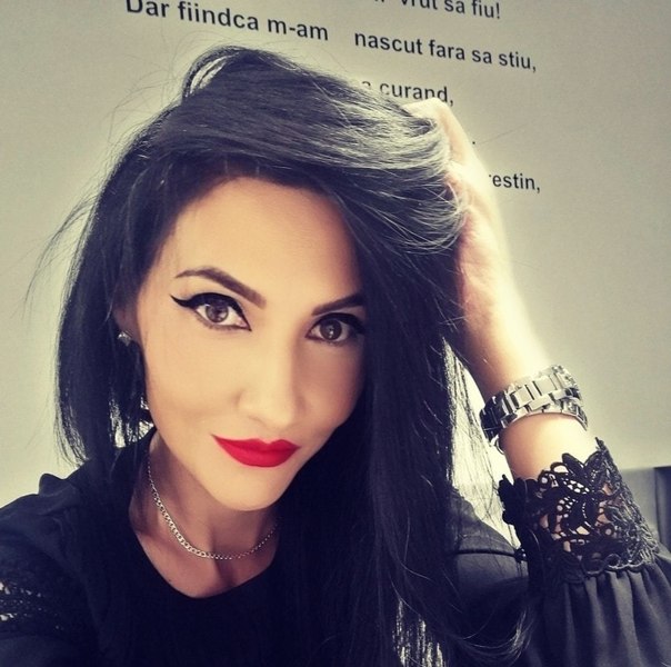 O jurnalistă de la Realitatea.net demisionează din cauza lui Călin Georgescu: «Nu am nicio chemare să-i spun „preşedintele ales”, aşa cum îi place lui să ceauşească»