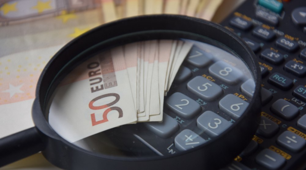 Șoc pe piața imobiliară: creditele s-au scumpit cu 3.400 de euro într-o singură săptămână din cauza cursului valutar