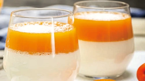 panna cotta cu caise jpg