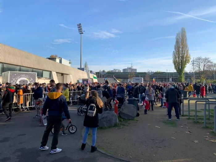 FOTO secţia de votare din Frankfurt, FOTO Dionis Cenusa