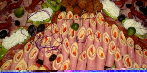 La restaurantul Riviera mâncarea va fi din belşug