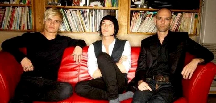 Placebo: Brian
Molko (chitară/ voce), Stefan Olsdal (bas) şi Steve Forrest (tobe)- FOTO: placeboworld.co.uk