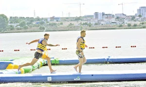 Costin Gheorghe se distrează la Mamaia alături de fostul coleg de la “Exatlon”, Ion Surdu jpeg