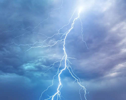 fulger trasnet foto shutterstock