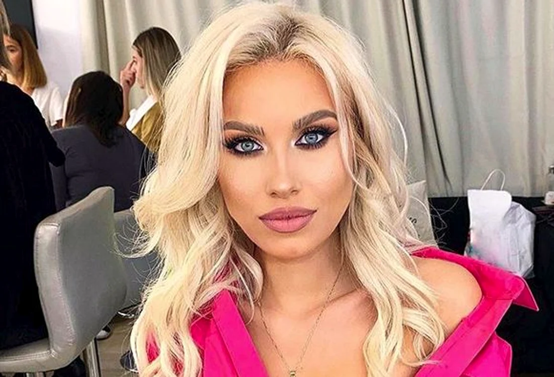 
    Amna, detalii neștiute despre divorțFoto Instagram  