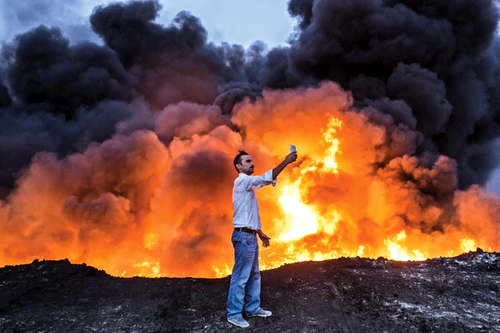 
    Au înnebunit de tot! Măcelul de la Mosul e un magnet pentru turiştii amatori de senzaţii tari  