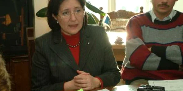 Smaranda Enache a fost premiată de Tokes Laszlo foto arhivă