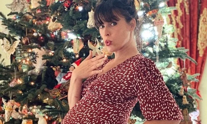 6 milla jovovich insarcinata cu al treilea copil 6 jpg jpeg