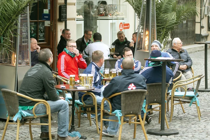 Irlandezii au cheltuit peste 10.000 de euro numai pe bereFoto: Mihai Ionescu