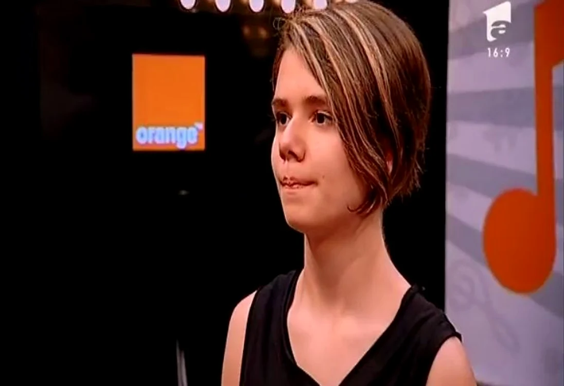 X Factor 2015: Batjocorită la școală, apreciată de Horia Brenciu