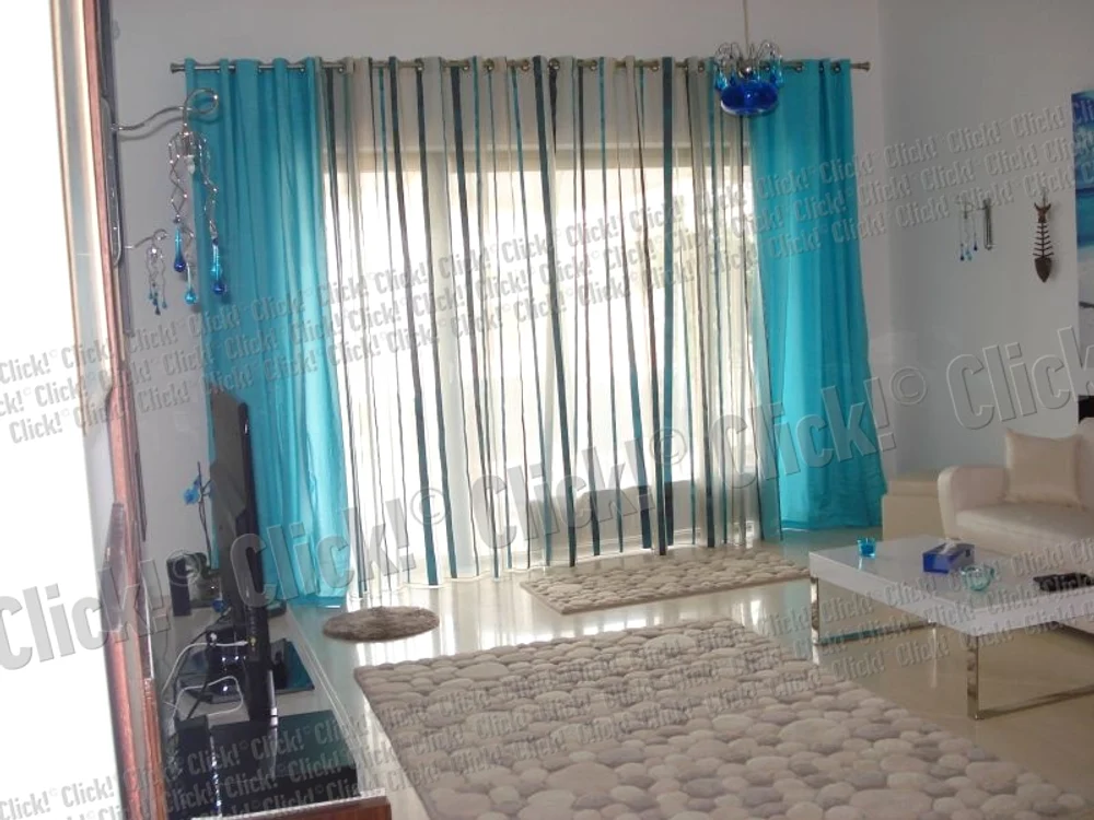 Apartamentul de lux este situat la parterul complexului rezidenţial