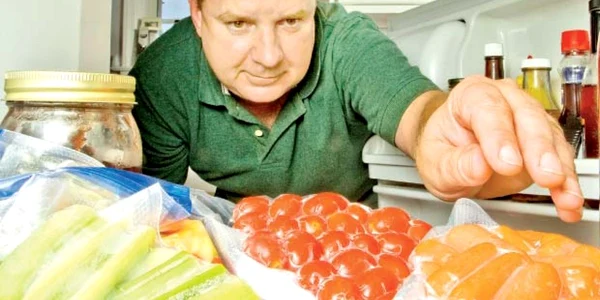 Fructele se decongelează  treptat, în frigider    