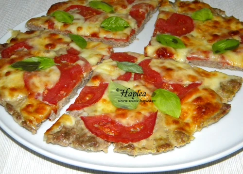 pizza cu blat de carne poza 5 jpeg