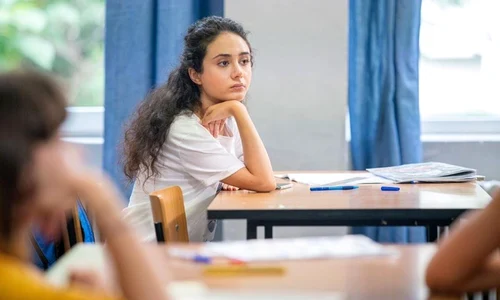 Azaleea Necula o interpretează pe Tania în serialul «Profu’» jpeg