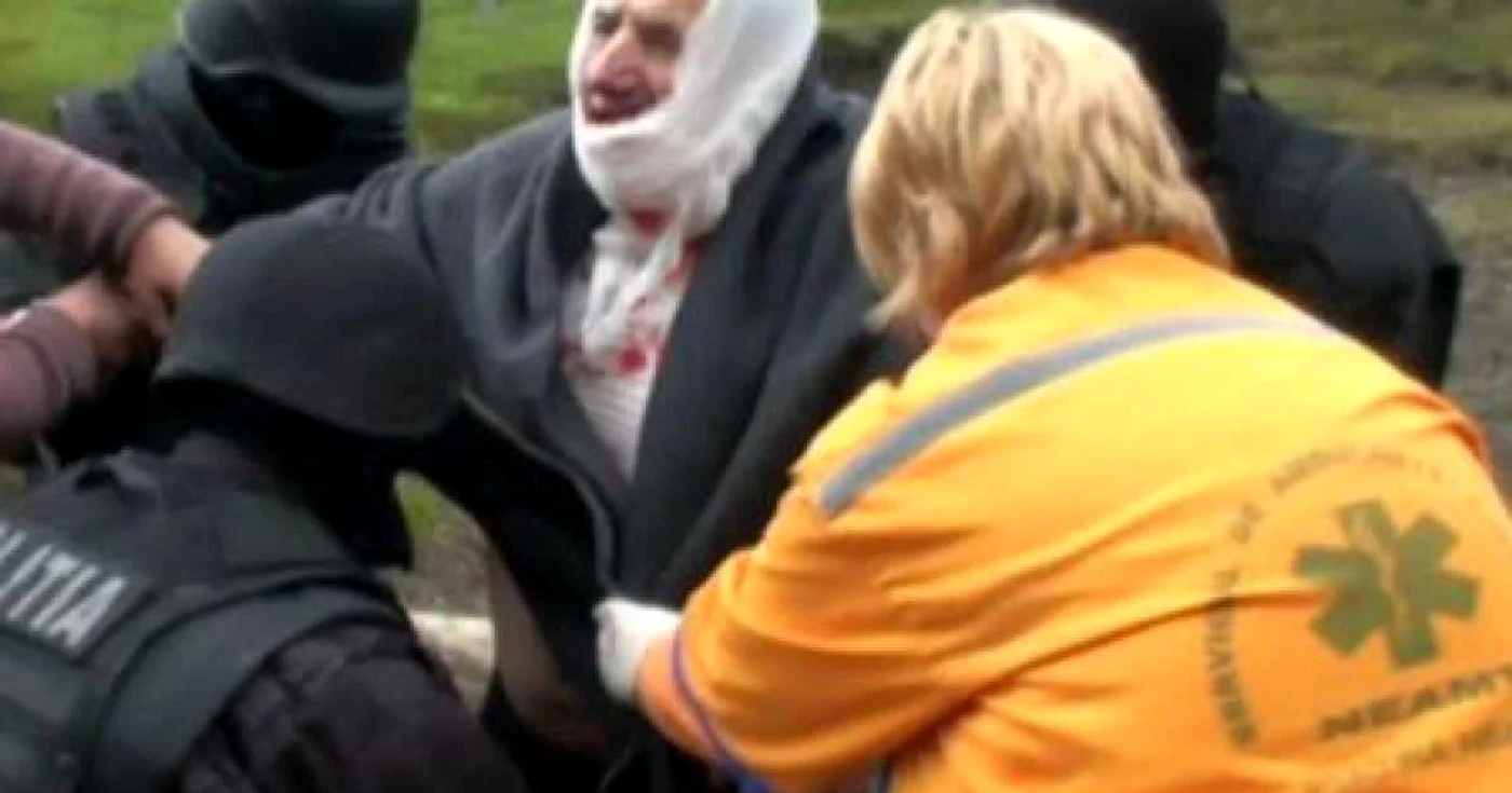 După ce şi-a împuşcat nora, Constantin Bordea a încercat să se sinucidă, trăgându-şi un glonţ în mandibulă şi un altul în torace