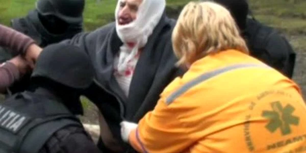 După ce şi-a împuşcat nora, Constantin Bordea a încercat să se sinucidă, trăgându-şi un glonţ în mandibulă şi un altul în torace
