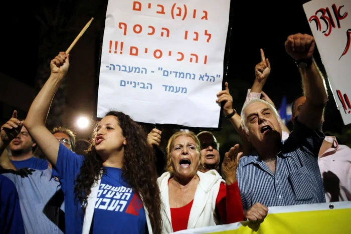 La Tel Aviv au ieşit în stradă aproape 10.000 de oameni FOTO Reuters