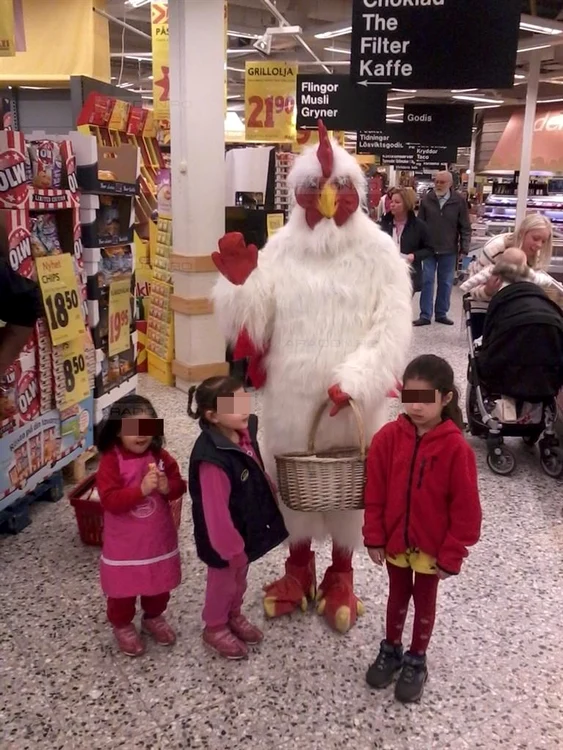 Fetiţele nu au mai fost văzute de aproape 4 ani de către părinţi