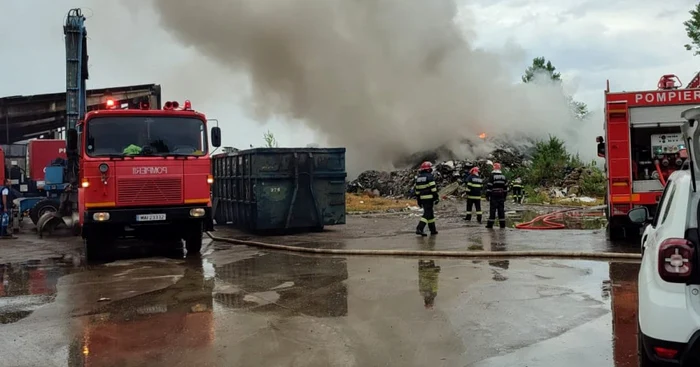 incendiu cauciucuri