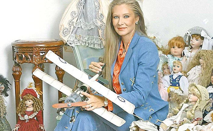 Romanița are o pasiune pentru jucării, având acasă o adevărată colecție de păpuși din porțelan
