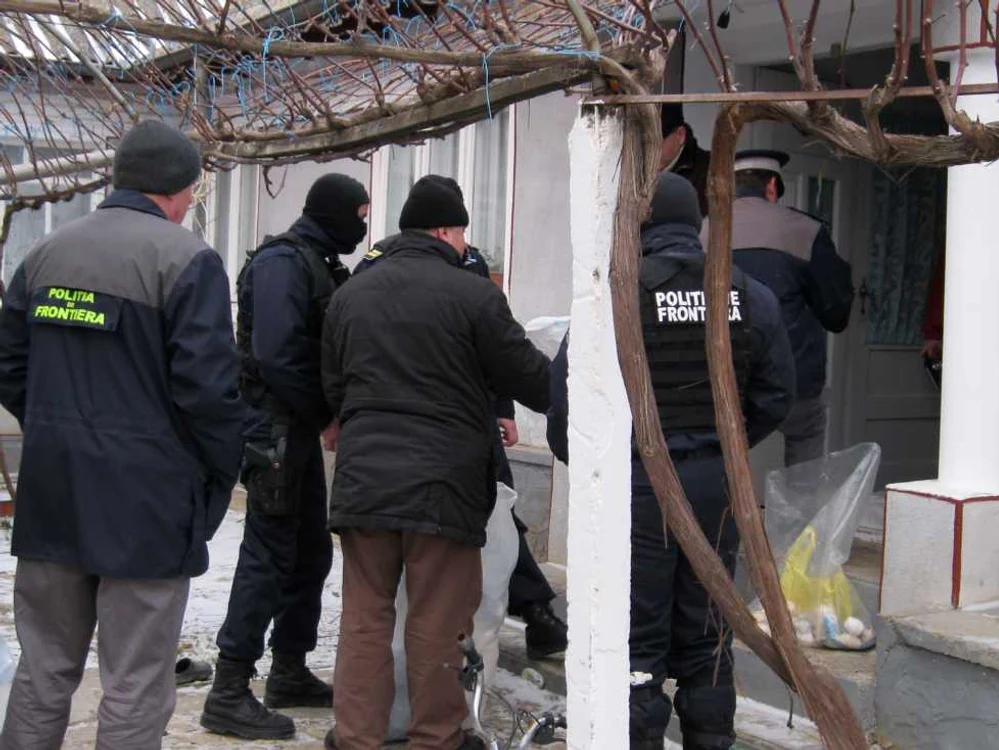 Percheziţie într-o locuinţă din Sarichioi