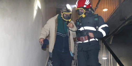 Pompieri incendiu in Bucuresti FOTO ISU 