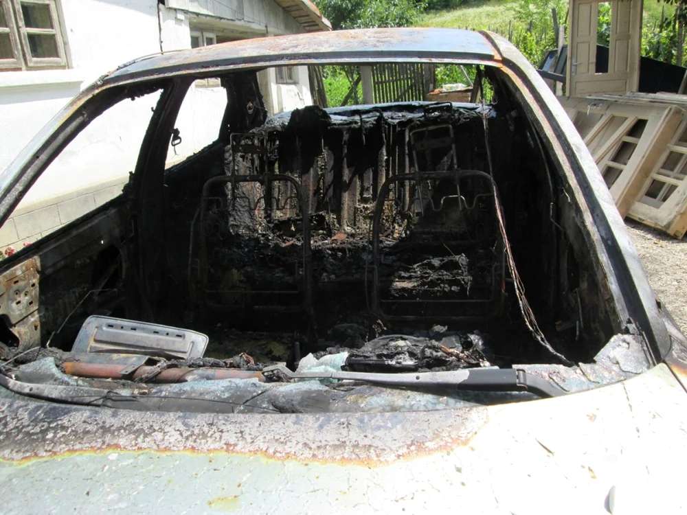 MASINA INCENDIATA LALOSU