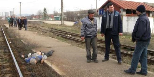 Cadavrul nu prezenta urme de violenţă. Foto. Adevarul