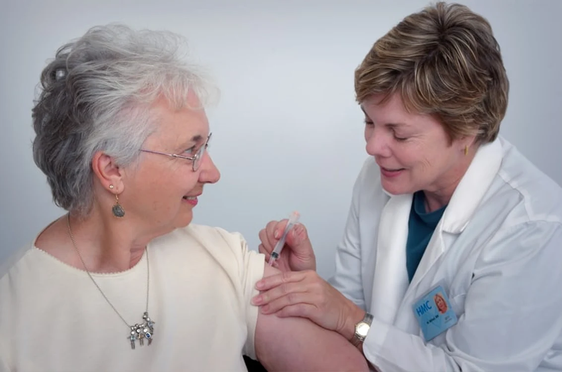 
    Vaccinarea ne apără de multe boliFOTO: Unsplash.com  