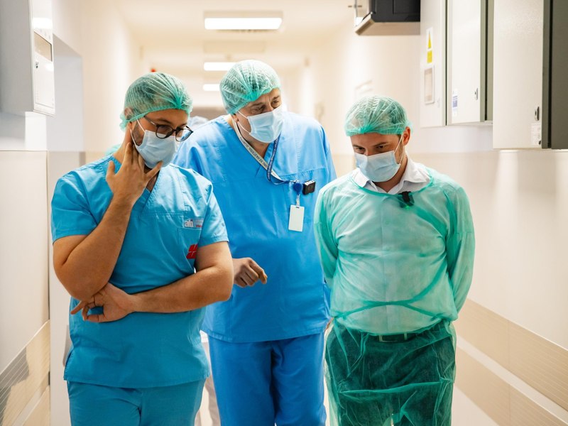 Ministrul Sănătății, în vizită la Spitalul Județean din Vâlcea. „Sănătatea se schimbă cu fapte și bani europeni, nu cu promisiuni”