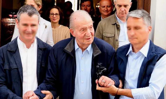 Regele Juan Carlos părăsind Sevilla   profimedia 1089015140 jpg
