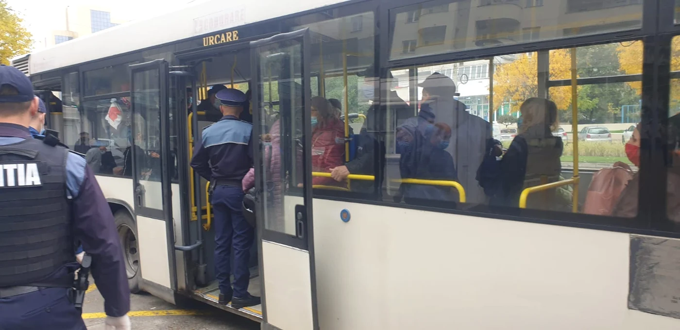 
    Polițiștii au verificat certificatele verzi ale petrecăreților găsiți la nunți și botezuri  