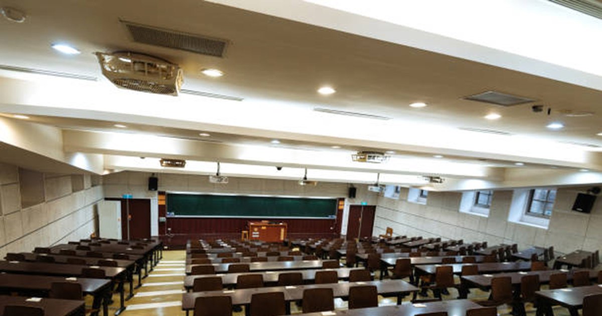 Mai multe universități din România apar în cel mai nou clasament global Times Higher Education