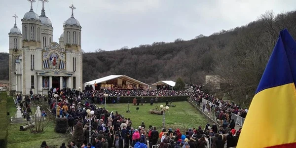 pestera sf apostol andrei foto eugen tanasescu