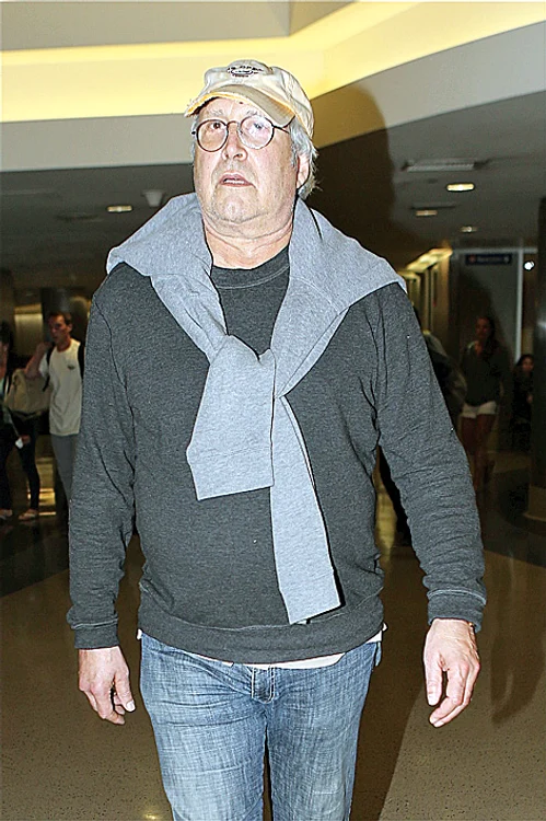Chevy Chase (71 de ani),  foarte gras şi chelios 